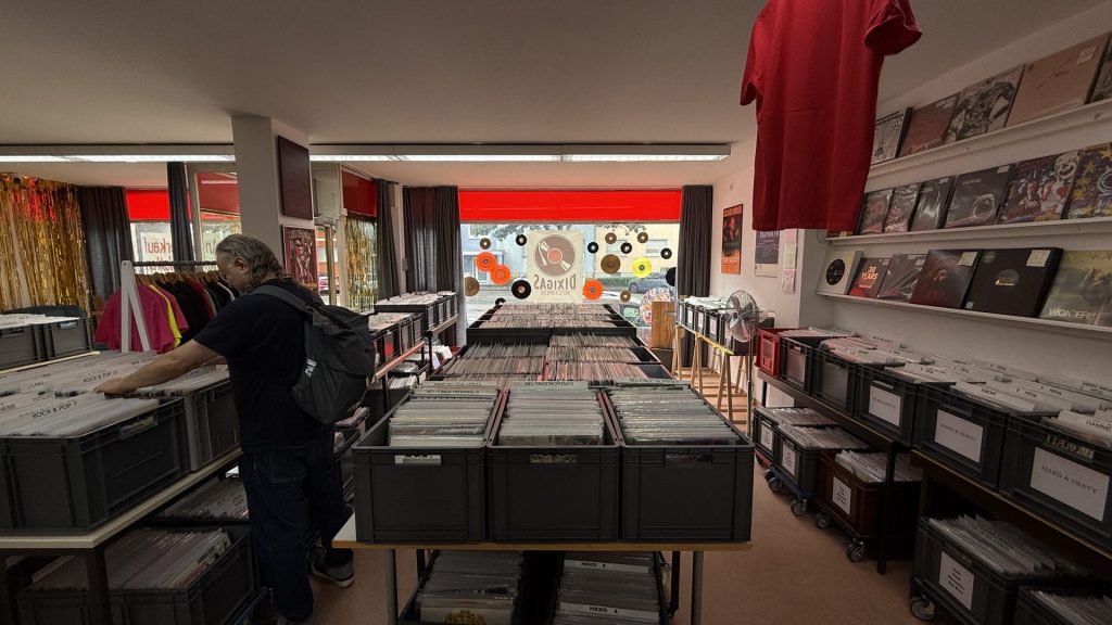 Dixigas-Records in Karlsruhe, Ebertstraße (am Bahnhof)