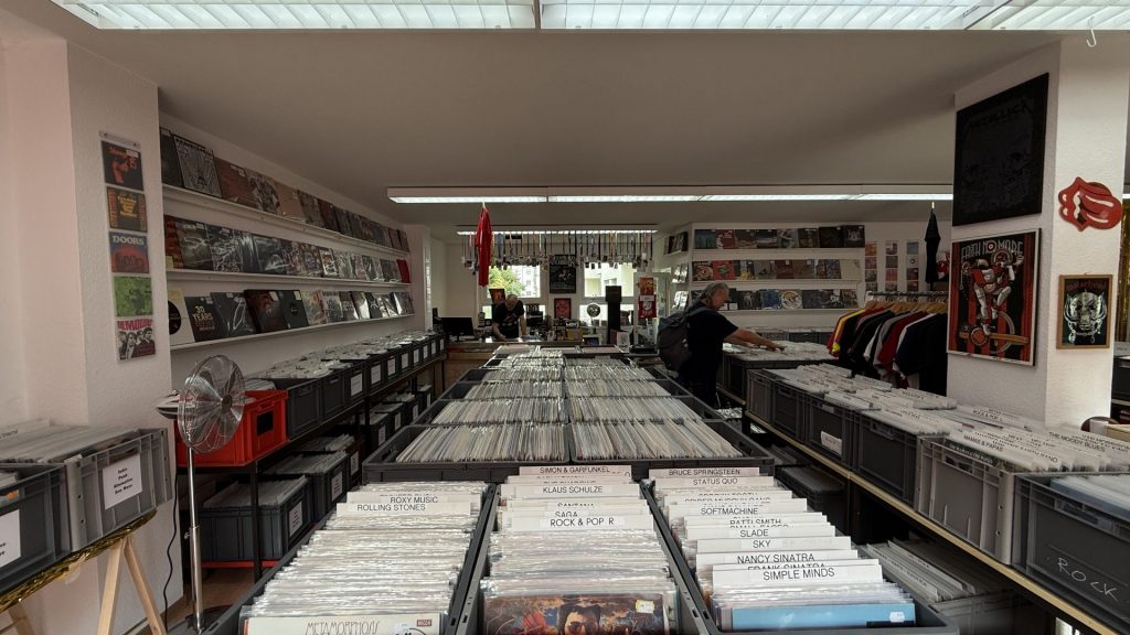 Dixigas-Records in Karlsruhe, Ebertstraße (am Bahnhof)