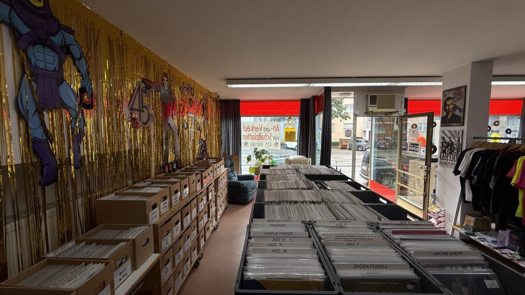 Dixigas-Records in Karlsruhe, Ebertstraße (am Bahnhof)
