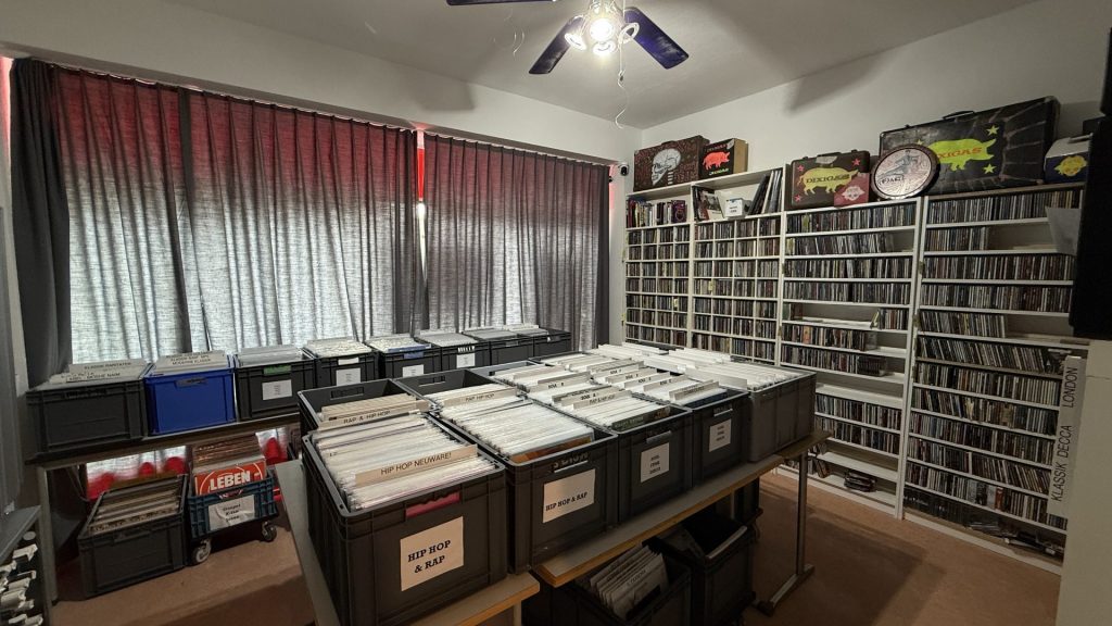 Dixigas-Records in Karlsruhe, Ebertstraße (am Bahnhof)