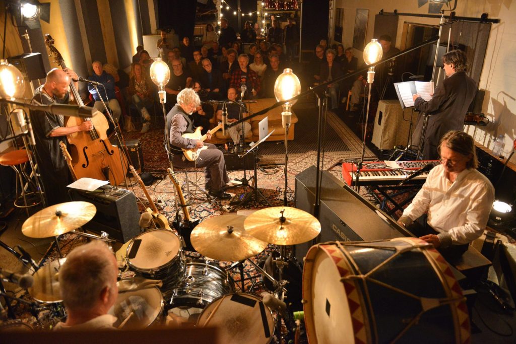 M.Walking on the Water - Aufnahmesession zu "e"  im Studio K22 -Foto von Philip Lethen 