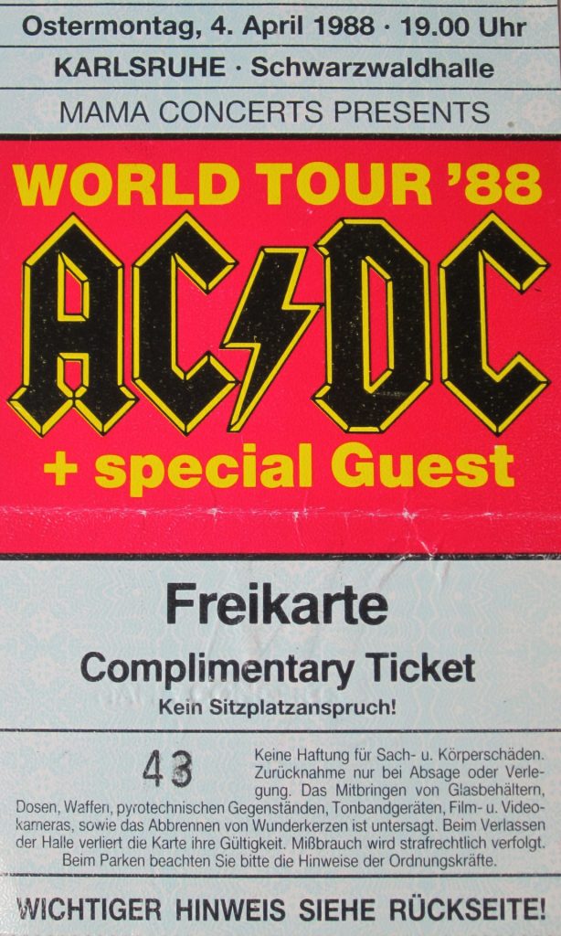 AC/DC World Tour 1988 am 4 April 1988 in der Schwarzwaldhalle Karlsruhe ( Scan von Werner Kühn - Koditek)