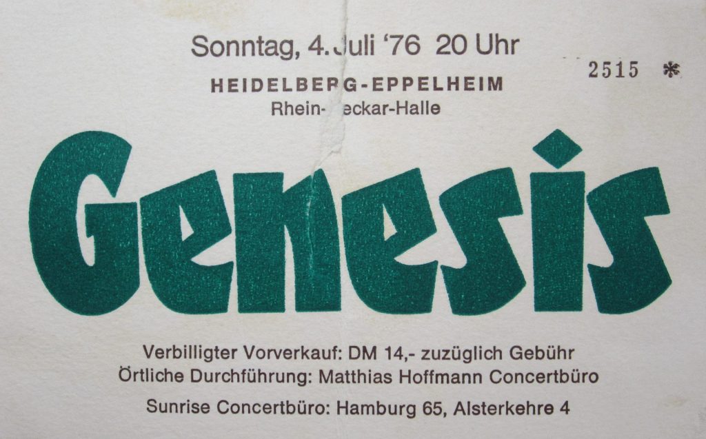 Genesis live am 4 Juli 1976 in der Rhein-Neckar-Halle in Eppelheim (Scan von Werner Kühn - Koditek)