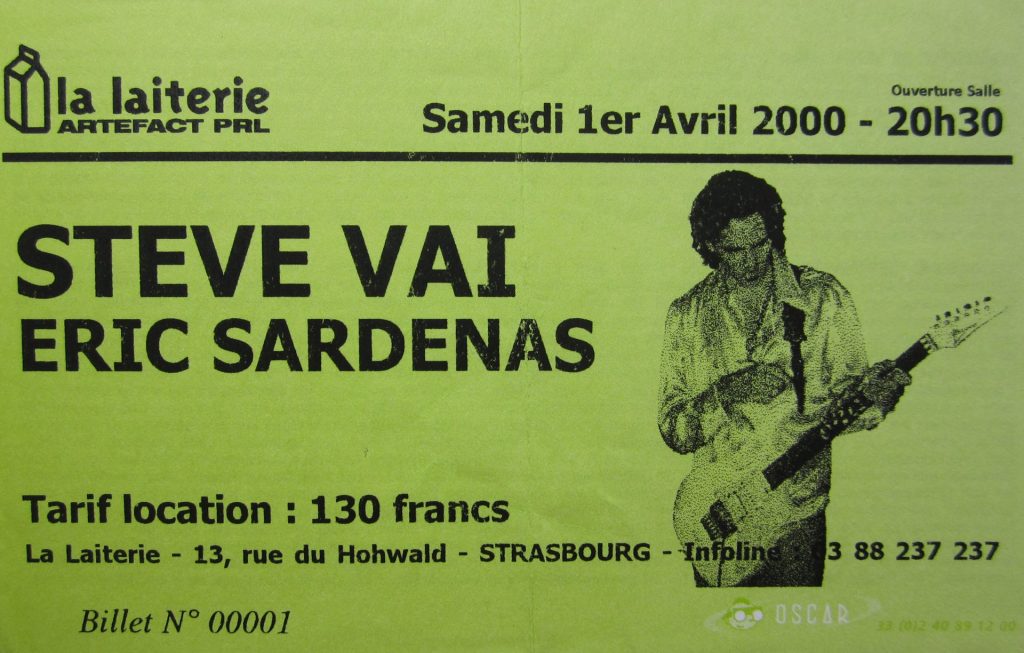 Steve Vai & Eric Sardenas in Stasßbourg in der La Laiterie am 1 April 2000 um 20:30 (Scan von Werner Kühn - Koditek)
