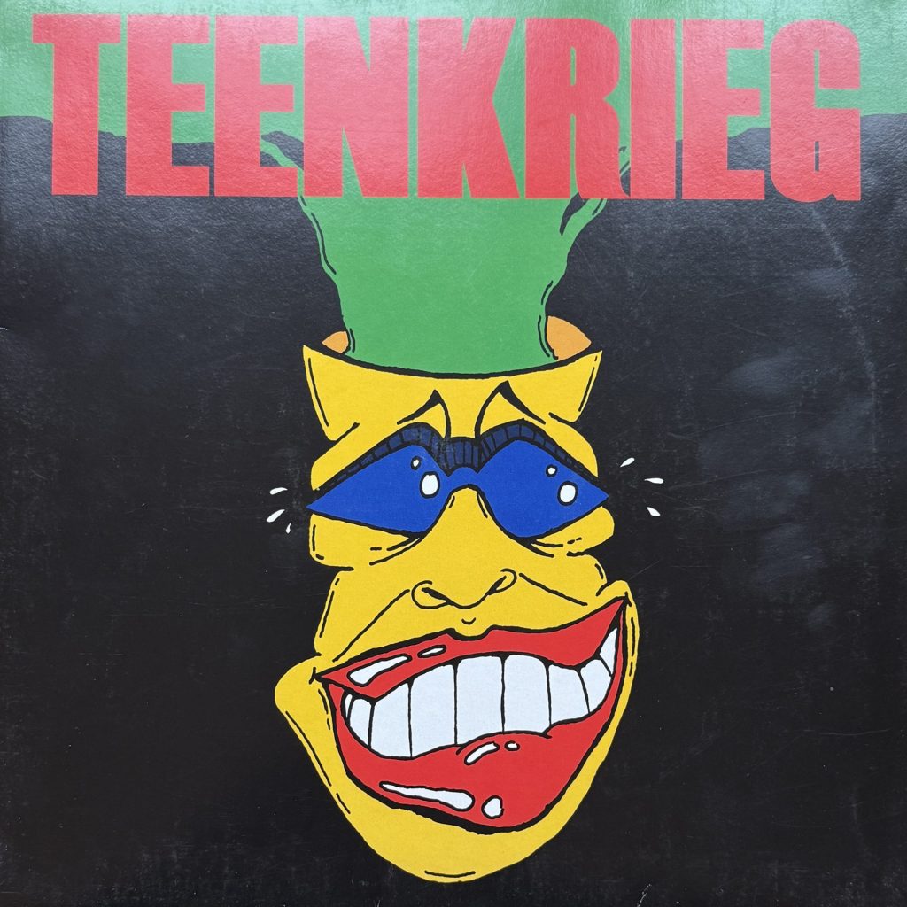 Teenkrieg - Sun  and Rain / Too Much/  I won't stay / Parents / On the Beach /Over the Ocean / Everything's allright / Don`t staat home / Losing the Ground/ Just Sorrows / Wait no more /Good Night  (mit Noe - Vocals, Amos - Drums , Jan - Guitar , Christoph - Bass)