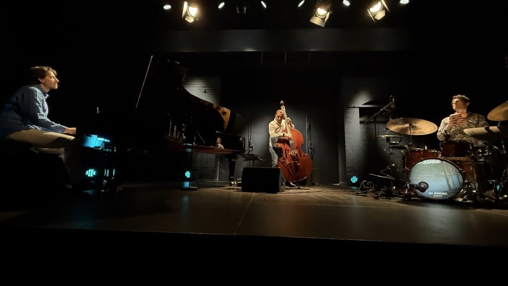 Triosence im Tollhaus am 07.12.2025