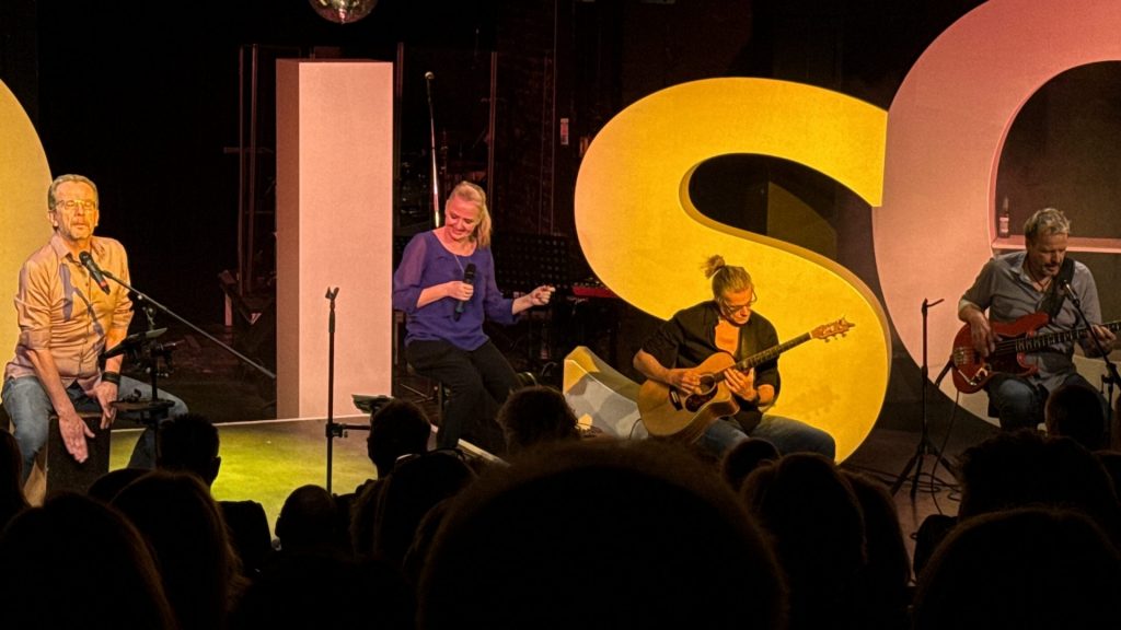 Buchi trifft ..Sandie Wollasch und Matthias Hautsch am 11.02.2026 im Sandkorn-Theater
