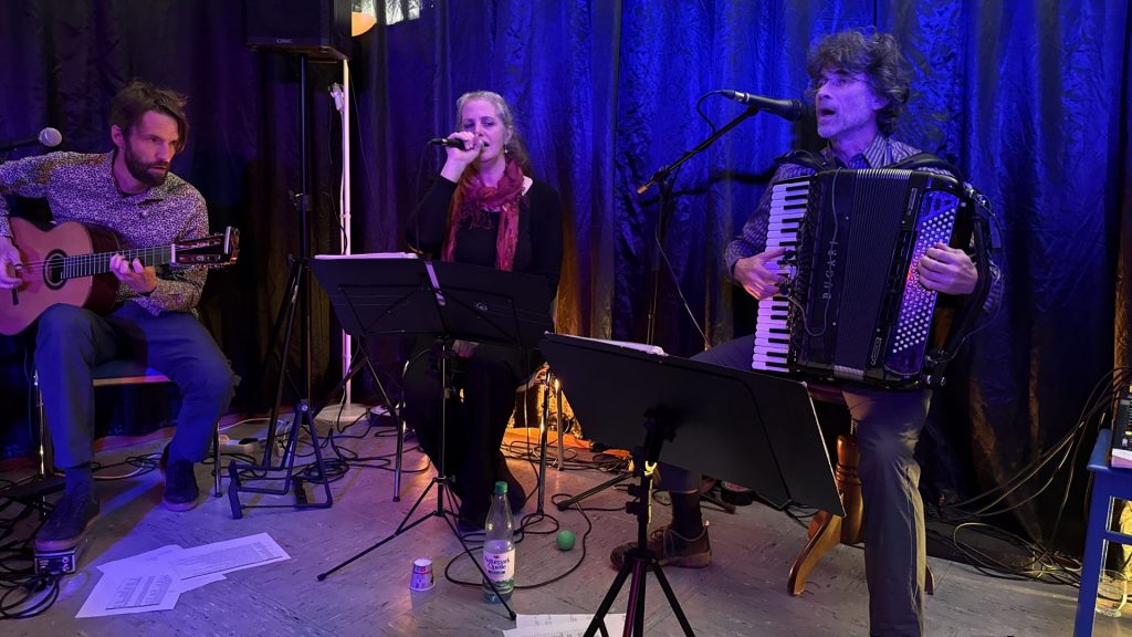 Joya im Kult-Cafe (Familienzentrum Friedrichstal) am 27.03.2026