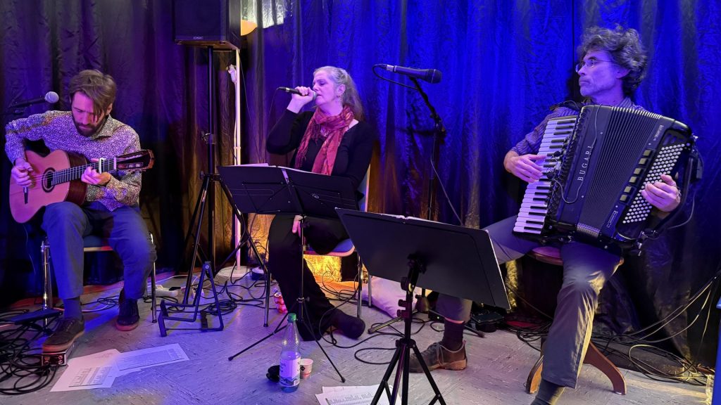 Joya im Kult-Cafe (Familienzentrum Friedrichstal) am 27.03.2026