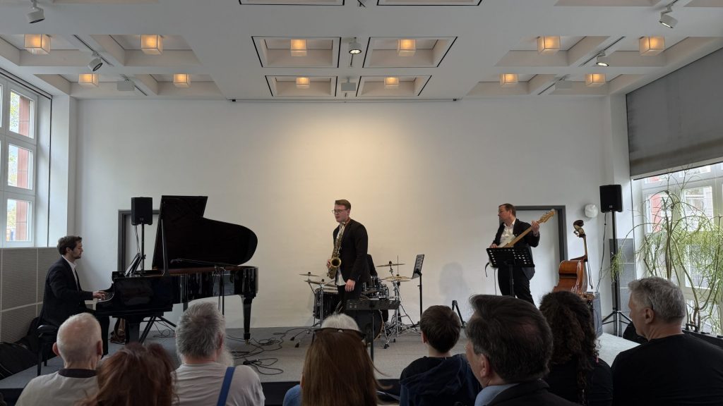 Salty Tunes bei „Mittwochs um 5“ in der Badischen Landesbibliothek am 15.04.2026