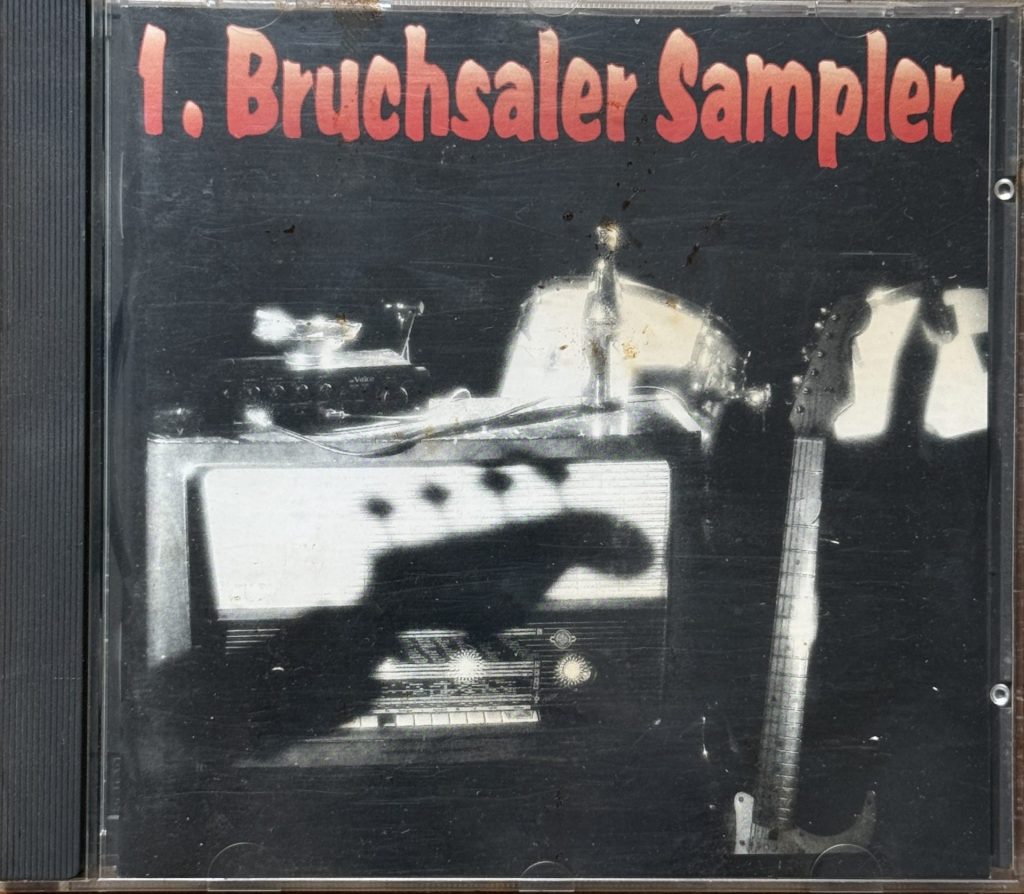 1. Bruchsaler Sampler mit Smoked Lizard Lips (Kiss the World, can I believe), Cry Tuff (Sand Songs, Lullaby for Lucy), Nighttrain (Here we are, If you don't like me), Lil' Brother (Dance, ...as the talks continue), Amnesia (Backstreets, The way I am), Invitation (It makes me funny, Suspicious), Foryou (Stand up, Sweet child), Jezebel's Tower (Don't cry, You are always on my mind)
