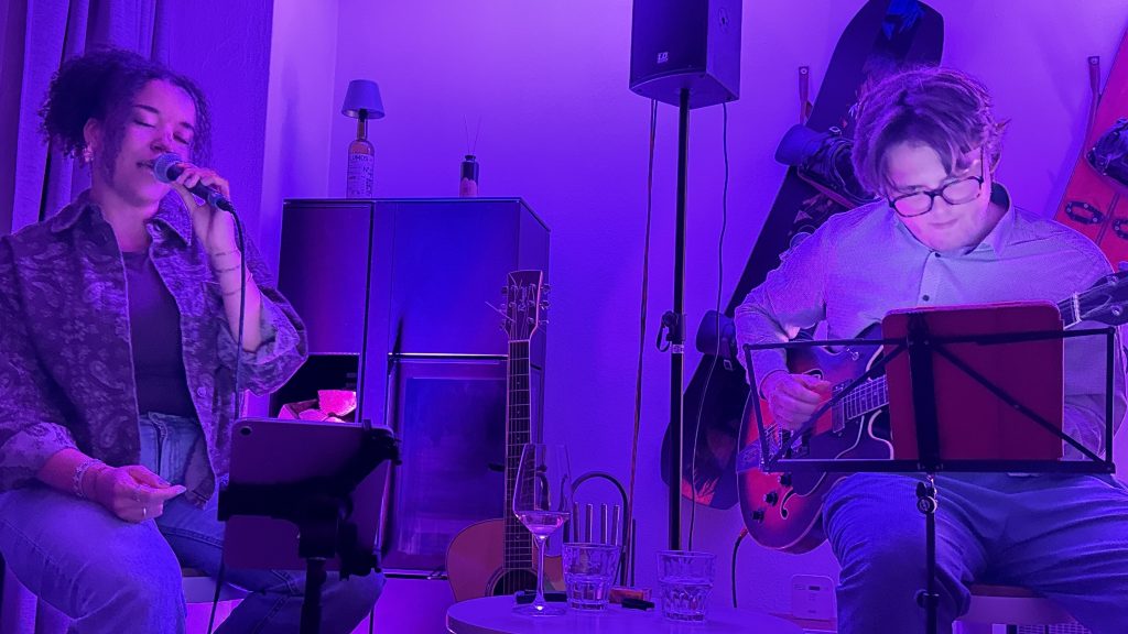 Sandrine Ney und Alfred Müller am 16.10.2026 (Wohnzimmerkonzert)

