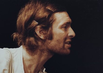 Unbekannter Theaterschauspieler (Szenenfoto) (Fotograf: Peter Lober) Unbekannter Theaterschauspieler (Szenenfoto) (Fotograf: Peter Lober)